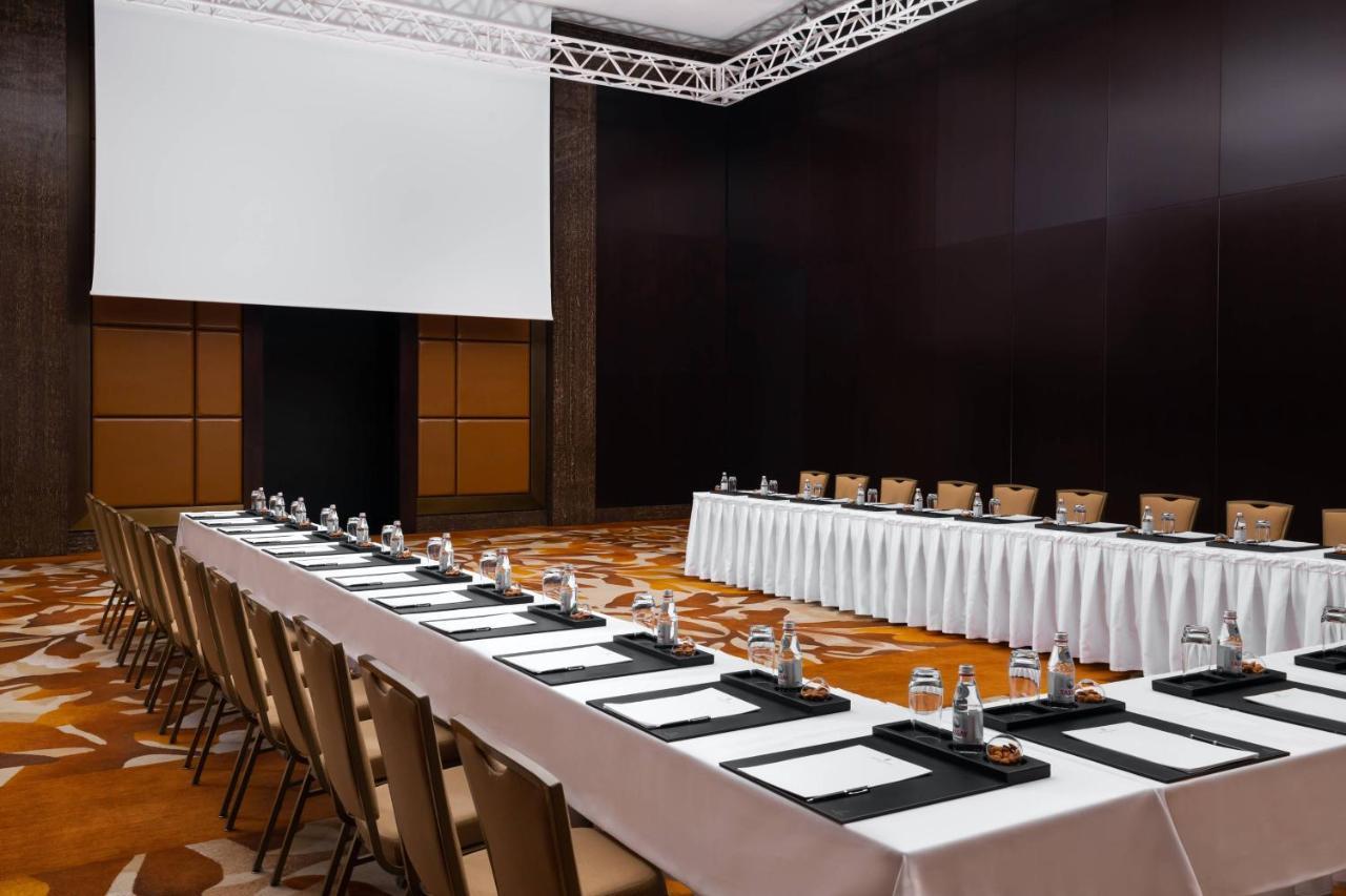 The Ritz-Carlton, Almaty Hotel Ngoại thất bức ảnh