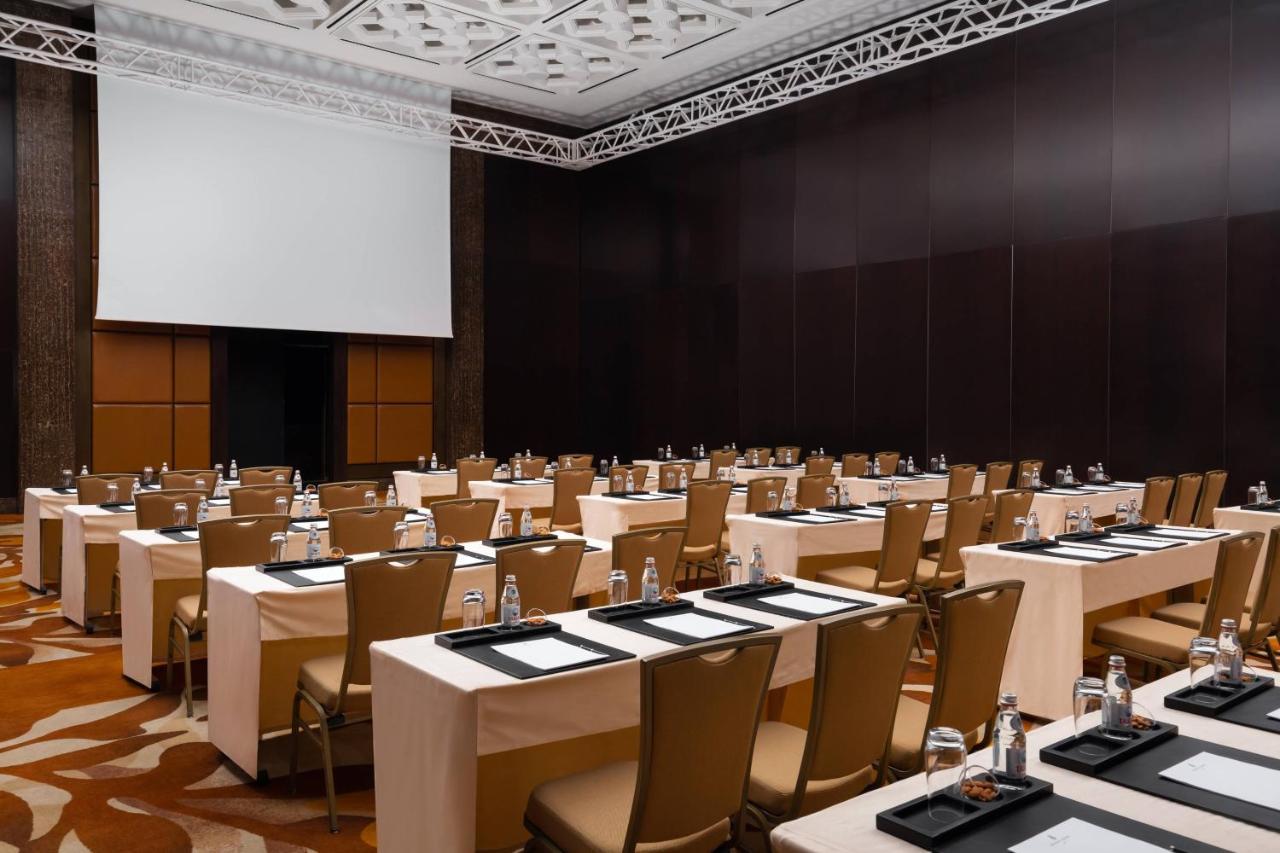 The Ritz-Carlton, Almaty Hotel Ngoại thất bức ảnh