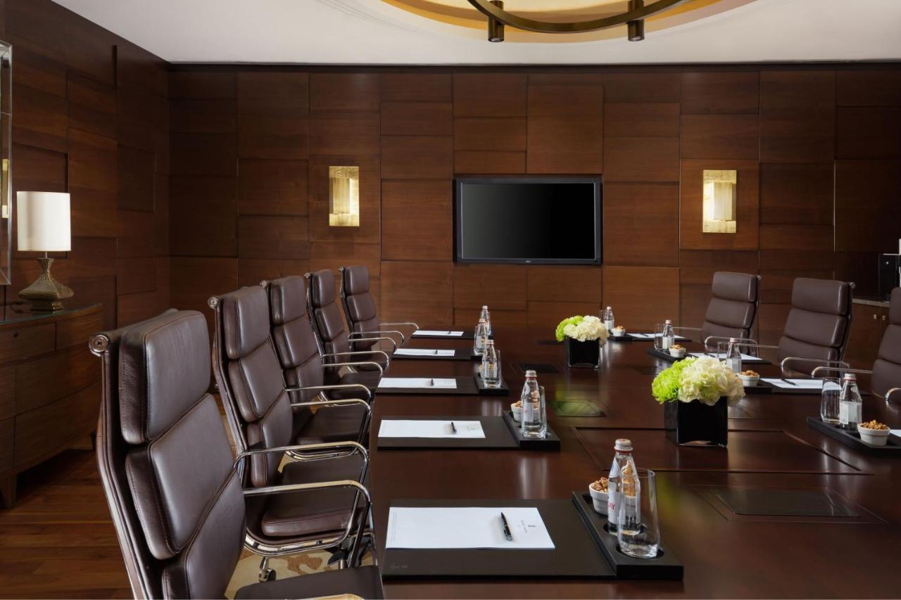 The Ritz-Carlton, Almaty Hotel Ngoại thất bức ảnh