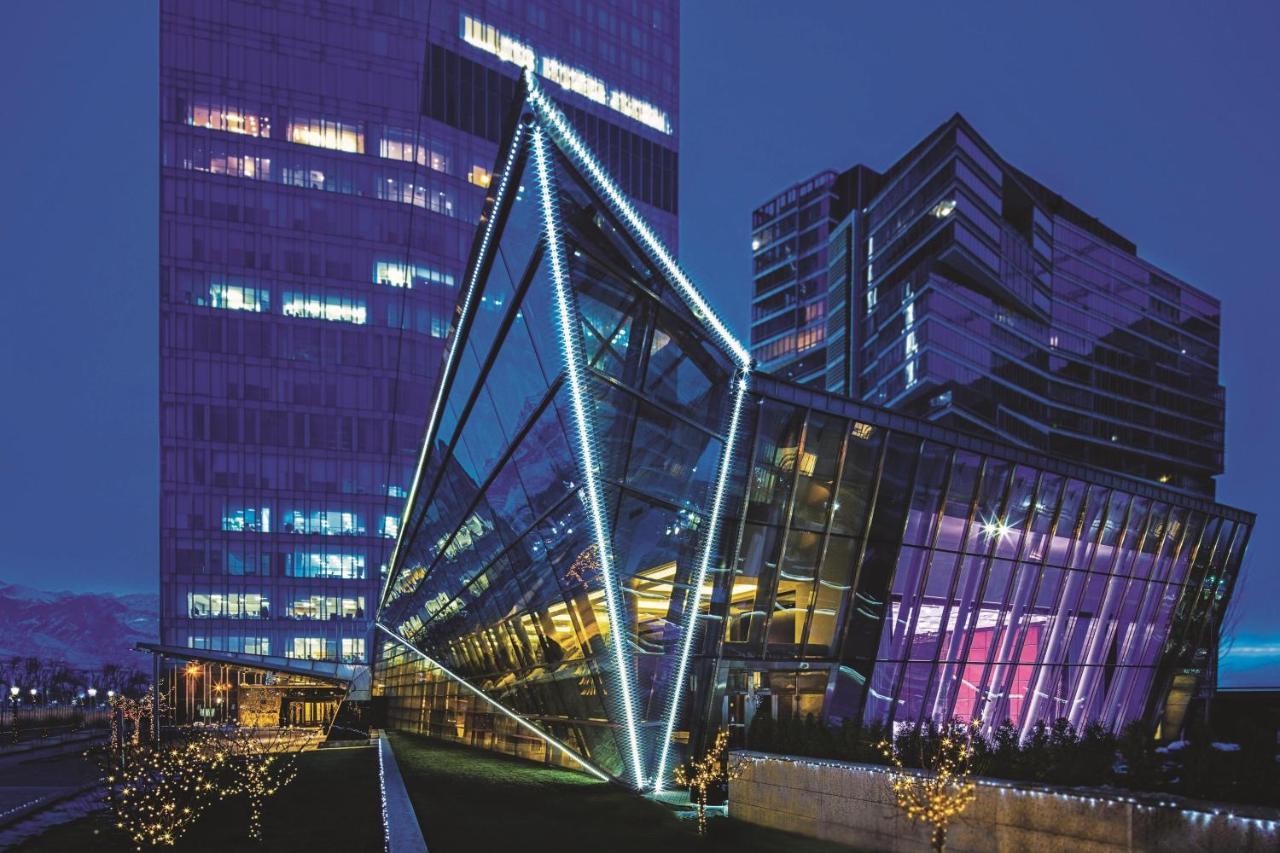 The Ritz-Carlton, Almaty Hotel Ngoại thất bức ảnh