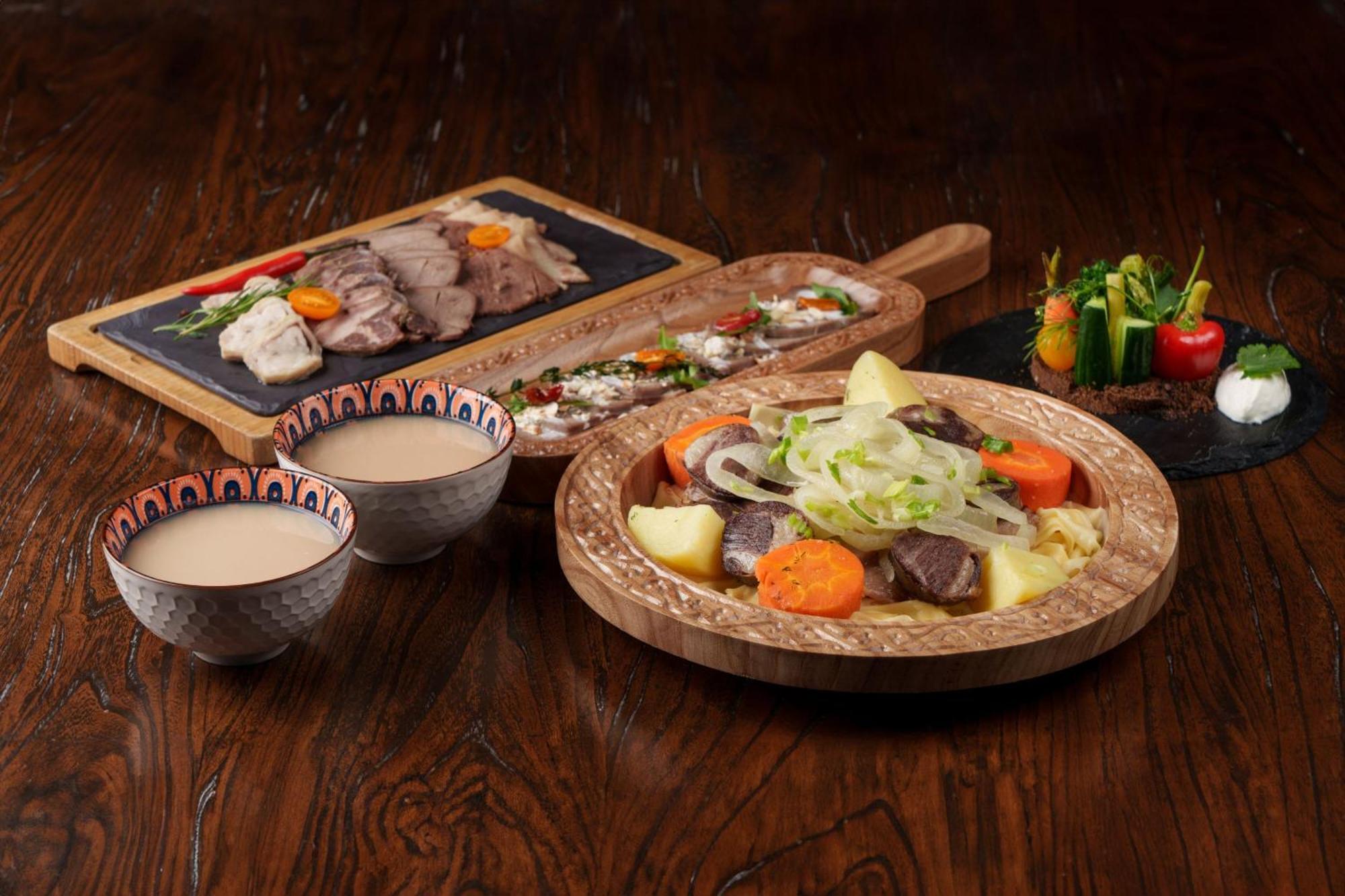 The Ritz-Carlton, Almaty Hotel Ngoại thất bức ảnh