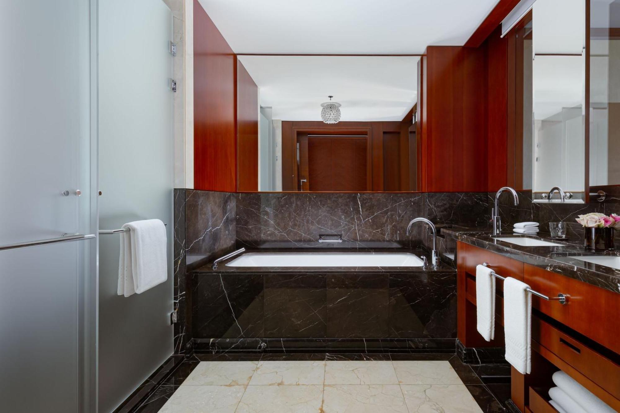 The Ritz-Carlton, Almaty Hotel Ngoại thất bức ảnh