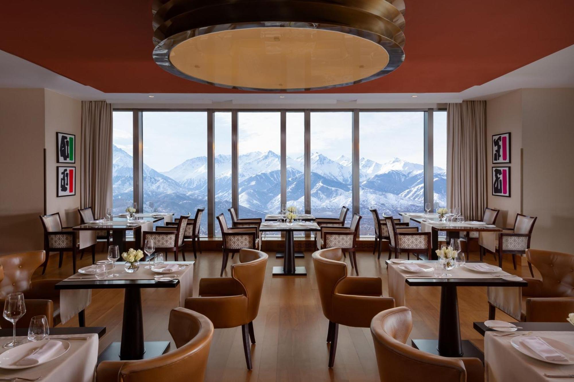 The Ritz-Carlton, Almaty Hotel Ngoại thất bức ảnh