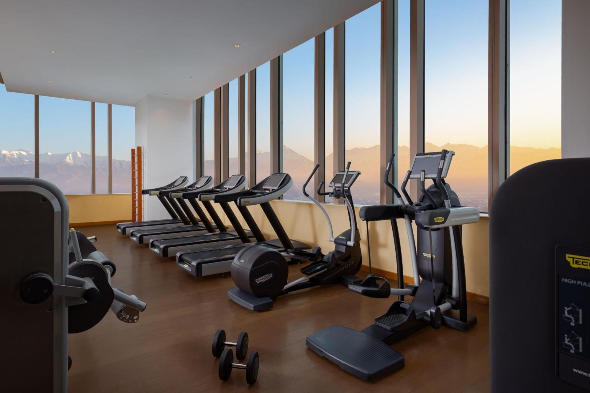 The Ritz-Carlton, Almaty Hotel Ngoại thất bức ảnh