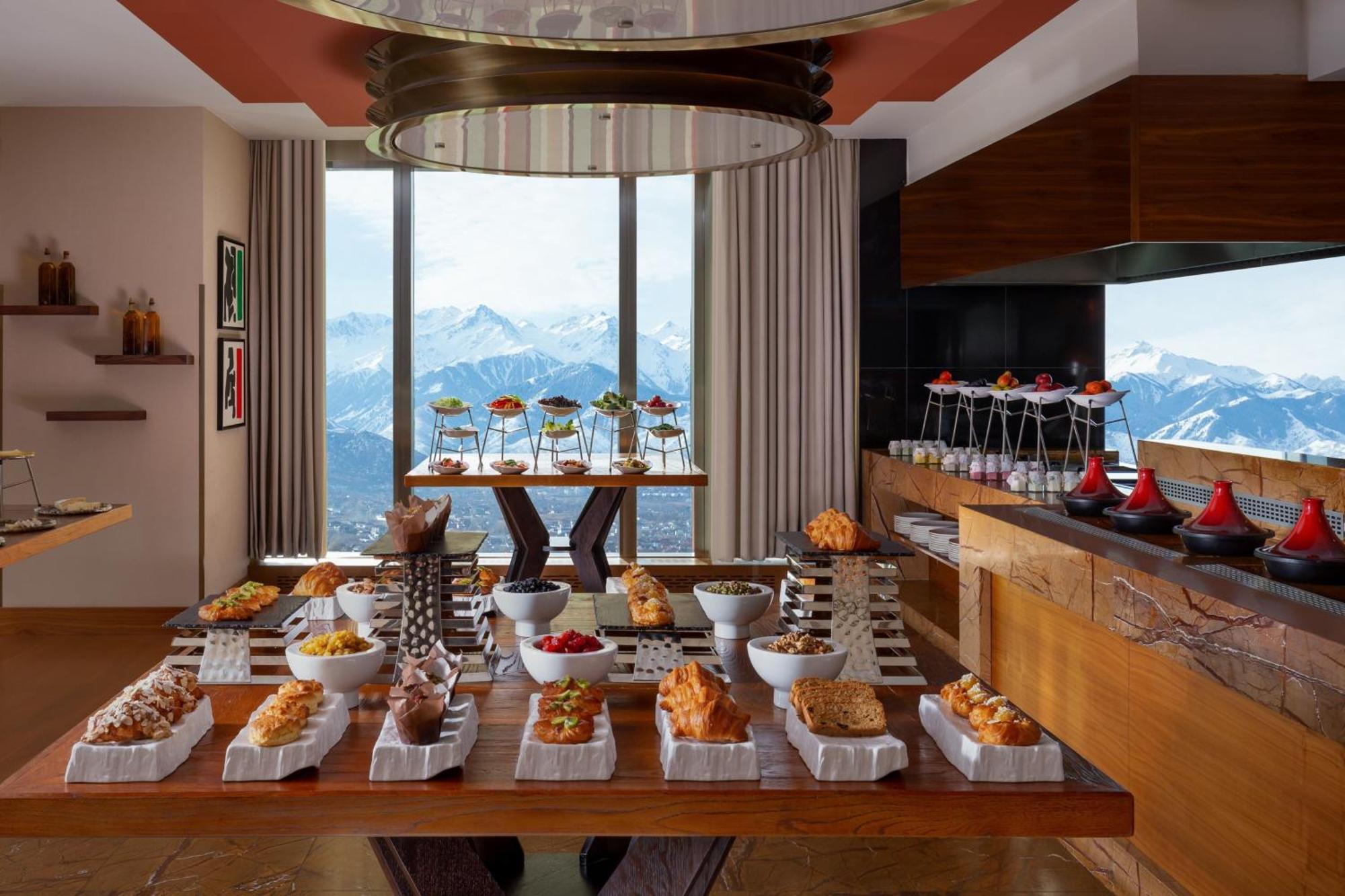 The Ritz-Carlton, Almaty Hotel Ngoại thất bức ảnh
