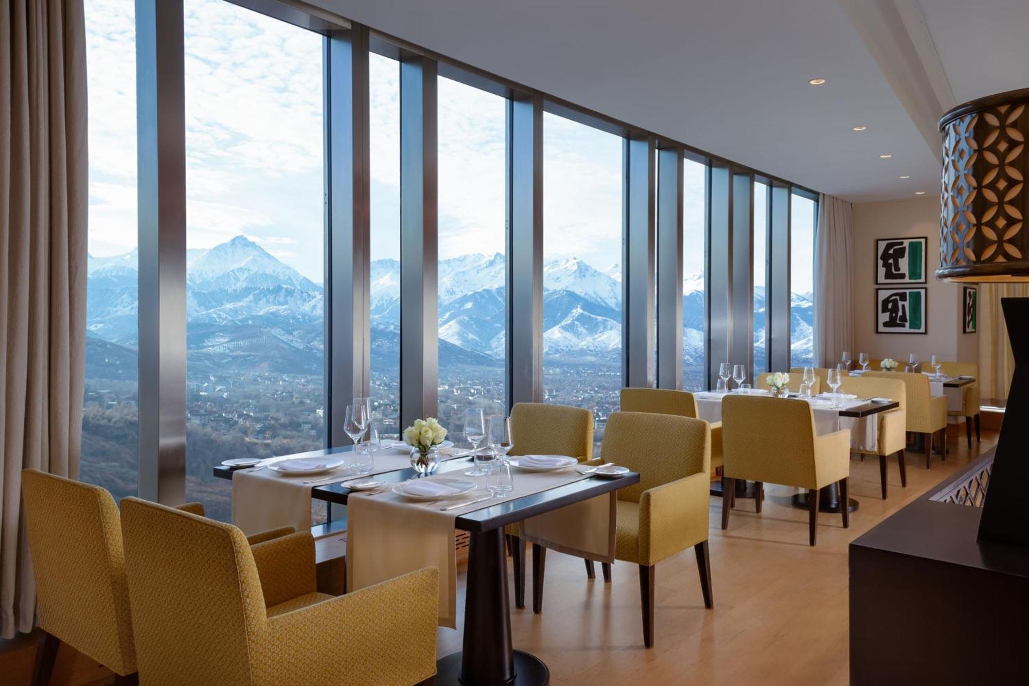 The Ritz-Carlton, Almaty Hotel Ngoại thất bức ảnh