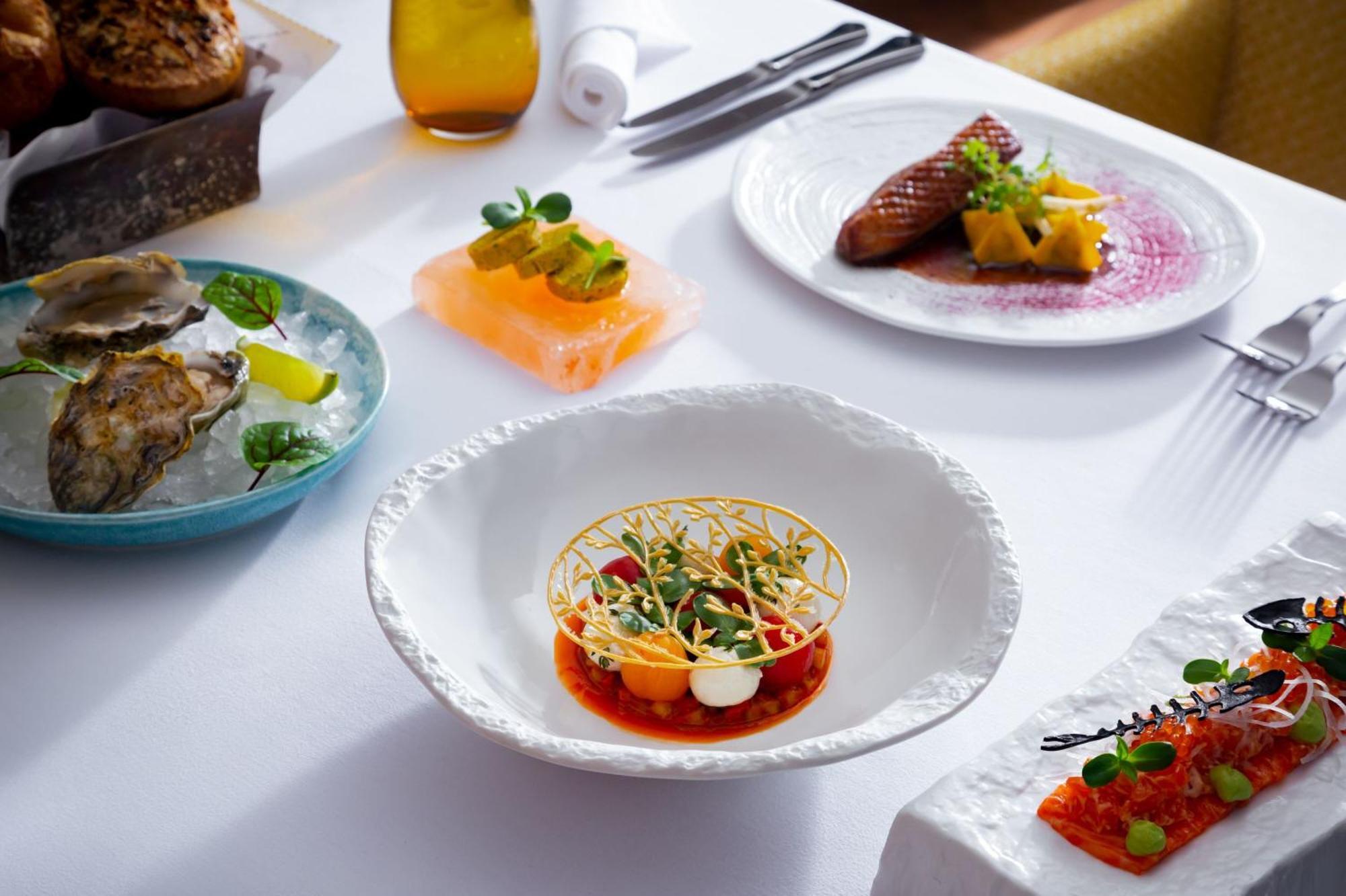 The Ritz-Carlton, Almaty Hotel Ngoại thất bức ảnh